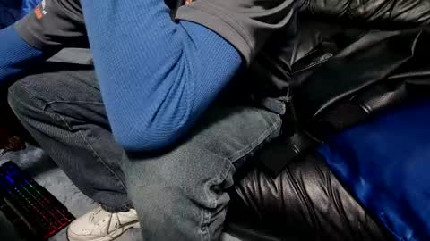 chris526520 online show from December 31, 12:04 pm