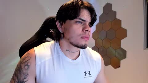 Chris Cooper Independent model online show from January 16, 2:47 am