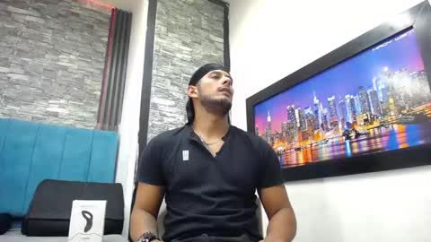 chris_dick2 online show from March 22, 5:23 am