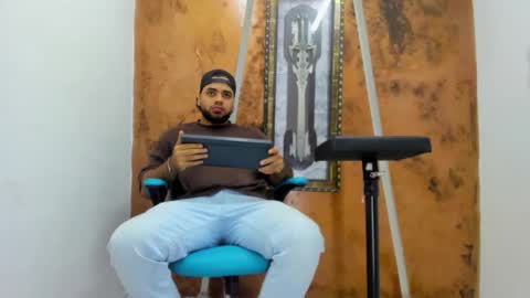 chris_evans00 online show from February 8, 4:11 pm