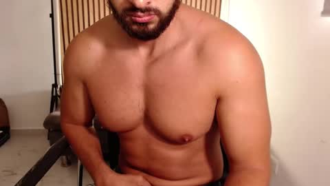 cris         Twitter magnum101010 insta magnumc20 online show from December 19, 3:31 pm