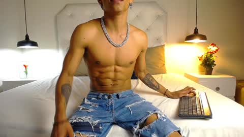 Chris Weell online show from December 22, 8:03 pm