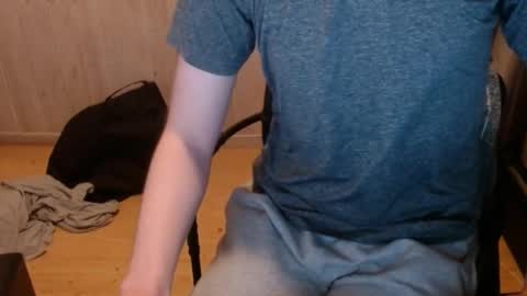 Snapshot of chriser_xxx chatting on December 31, 7:07 pm chriser_xxx online show from December 31, 7:07 pm