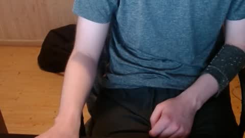 Snapshot of chriser_xxx chatting on January 3, 3:55 pm chriser_xxx online show from January 3, 3:55 pm