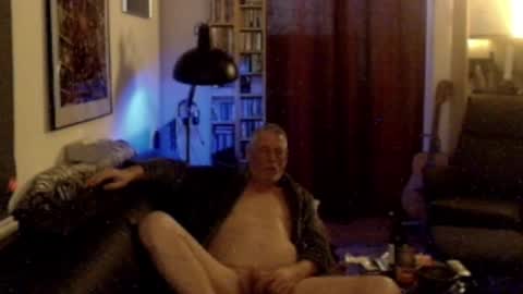 chrissell online show from December 18, 6:37 pm