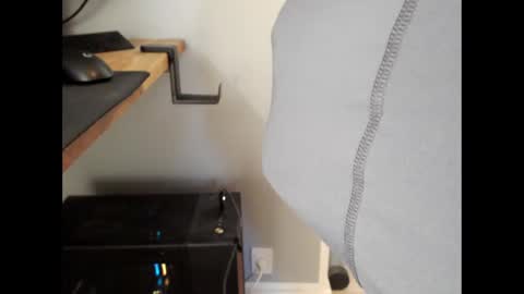 Snapshot of christianmdk chatting on February 16, 1:38 pm Chris online show from February 16, 1:38 pm