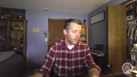 chrisw8121 online show from April 6, 2:07 pm