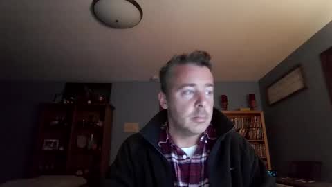 chrisw8121 online show from December 22, 10:51 pm