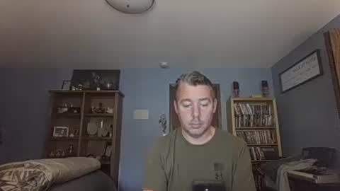 Snapshot of chrisw8121 chatting on October 17, 4:00 pm chrisw8121 online show from October 17, 4:00 pm