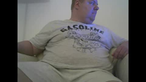 Snapshot of chubby_david chatting on September 26, 10:18 pm chubby_david online show from September 26, 10:18 pm