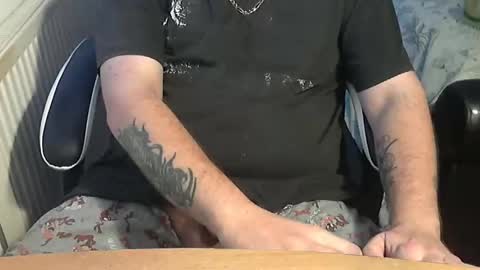 chunkisgreat online show from November 18, 4:00 pm