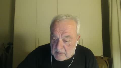 Snapshot of ciaoamoremio4 chatting on January 22, 8:17 pm ciaoamoremio4 online show from January 22, 8:17 pm