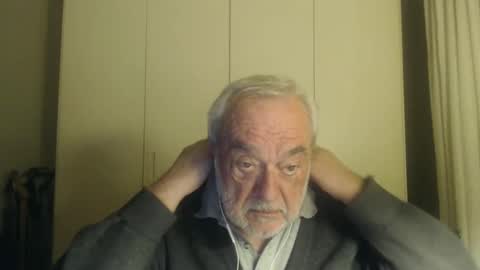 Snapshot of ciaoamoremio4 chatting on December 8, 2:28 am ciaoamoremio4 online show from December 8, 2:28 am