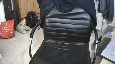 ciccioita97 online show from March 12, 12:18 am