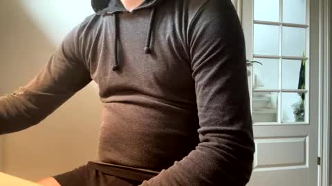 clamshive7 online show from November 9, 9:46 am