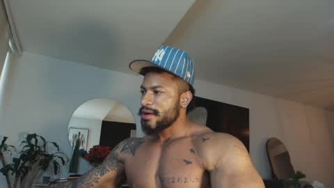 clark_strong online show from April 18, 10:20 pm