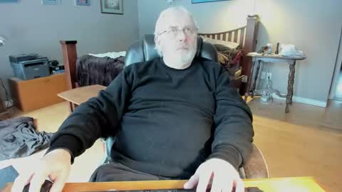 Snapshot of cloudalert62 chatting on January 1, 6:27 pm cloudalert62 online show from January 1, 6:27 pm