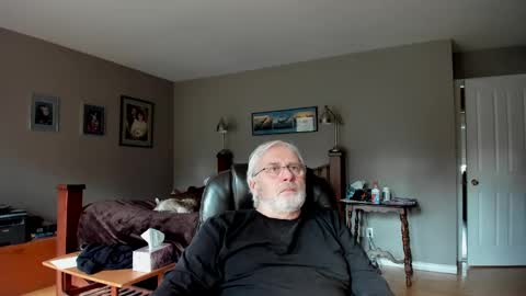 Snapshot of cloudalert62 chatting on December 15, 7:53 pm cloudalert62 online show from December 15, 7:53 pm