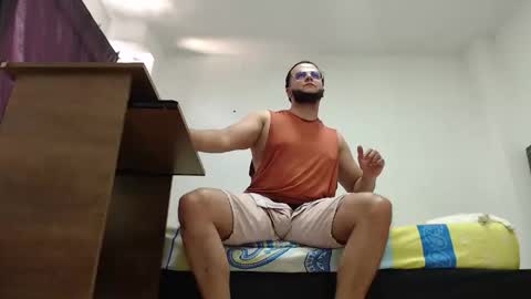 cloudsfunxxxx online show from April 25, 8:39 pm