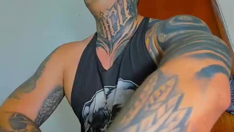 Snapshot of colombian_monster_cock chatting on September 25, 6:45 am camilo online show from September 25, 6:45 am