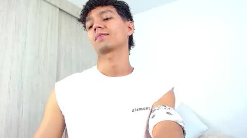 Connor online show from February 11, 8:14 pm