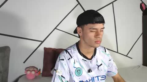 shiro online show from February 4, 1:17 pm