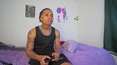 coraline_777 online show from April 7, 3:17 am