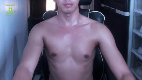Snapshot of crazyasiancum chatting on October 30, 7:32 am Zion online show from October 30, 7:32 am