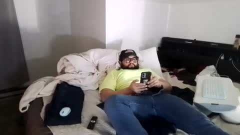 crazychubbyguy69 online show from March 6, 8:11 am