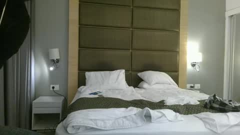 Snapshot of crazycouple1011 chatting on December 25, 1:42 am funcouple online show from December 25, 1:42 am