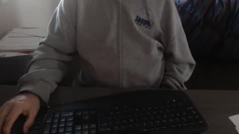 Creamormilk online show from October 6, 11:48 am