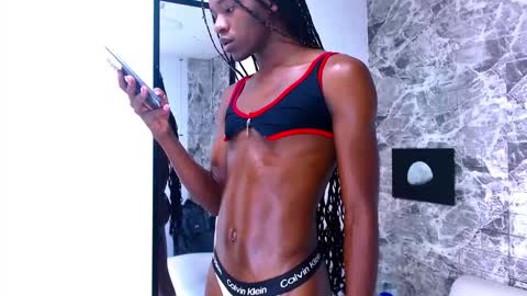 CriisBrown  online show from November 28, 1:46 pm