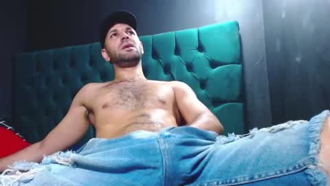 Snapshot of cristian_hot9 chatting on February 17, 6:15 pm cristian hot9 online show from February 17, 6:15 pm