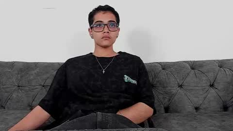 Snapshot of cristian_suarezz_ chatting on October 8, 9:52 pm cristian_suarezz_ online show from October 8, 9:52 pm