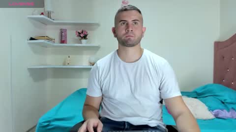 cris online show from December 31, 9:28 pm