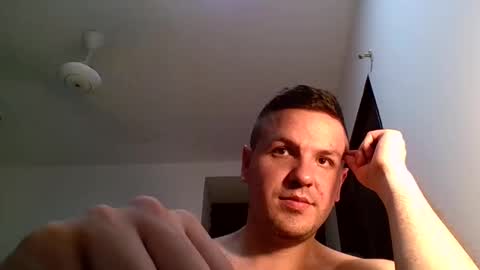 cristopher3042 online show from November 15, 1:18 am