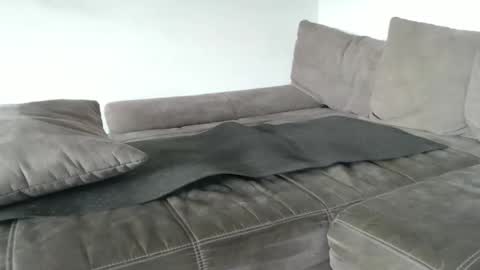 crisup1980 online show from December 20, 12:45 pm