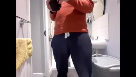 Snapshot of croup45 chatting on February 27, 10:26 am croup45 online show from February 27, 10:26 am