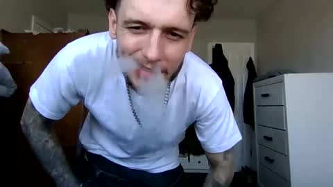 cruz815 online show from April 3, 6:26 pm