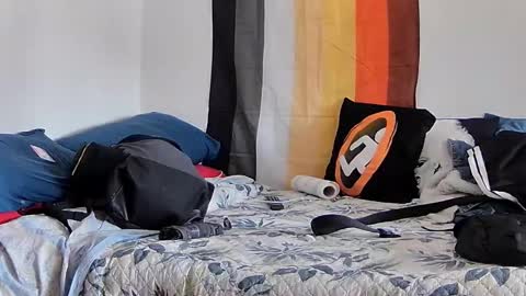 cubbybear_it online show from February 18, 9:07 am