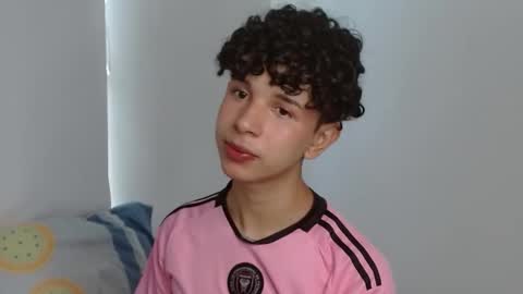 Cuddly online show from December 4, 4:27 pm