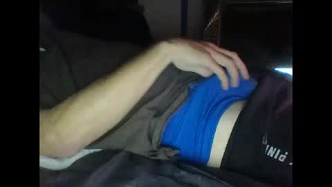 Snapshot of cumslutboi27 chatting on January 20, 11:02 am cumslutboi27 online show from January 20, 11:02 am