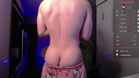 Snapshot of cumzan_ chatting on February 11, 5:05 am Tarzan online show from February 11, 5:05 am