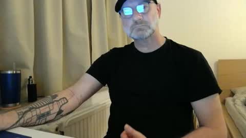 Curman85 online show from March 18, 11:41 pm