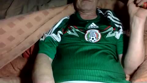 curvelover1977 online show from December 20, 3:57 am