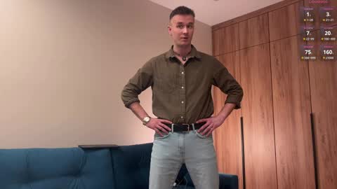 cute_skywalker online show from April 11, 6:22 pm