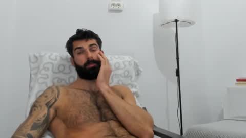 cuteeboy online show from November 23, 9:53 am