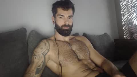 cuteeboy online show from November 16, 7:10 am