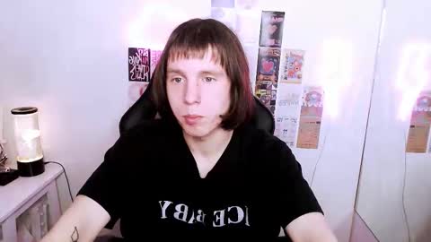 cutiekai_ online show from March 14, 9:22 pm