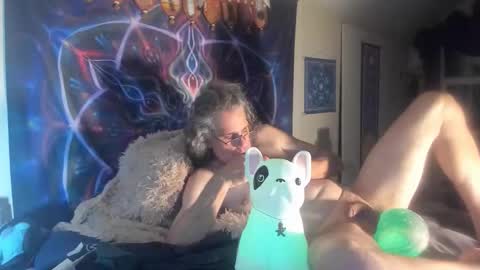 Snapshot of czechlove chatting on October 21, 8:28 am Andrew Thomas online show from October 21, 8:28 am